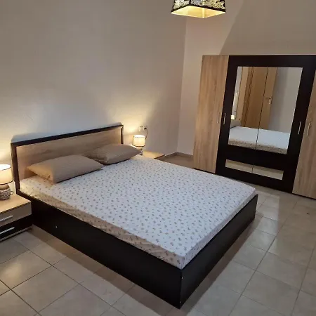 Apartament Sabine Vromerí